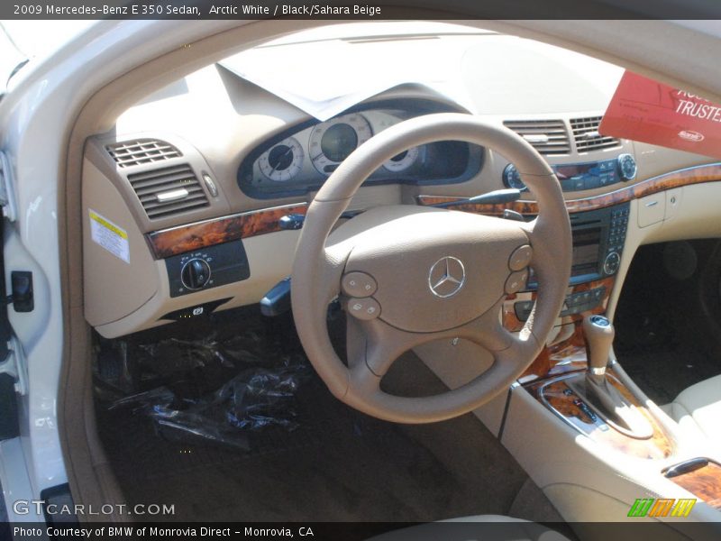 Arctic White / Black/Sahara Beige 2009 Mercedes-Benz E 350 Sedan