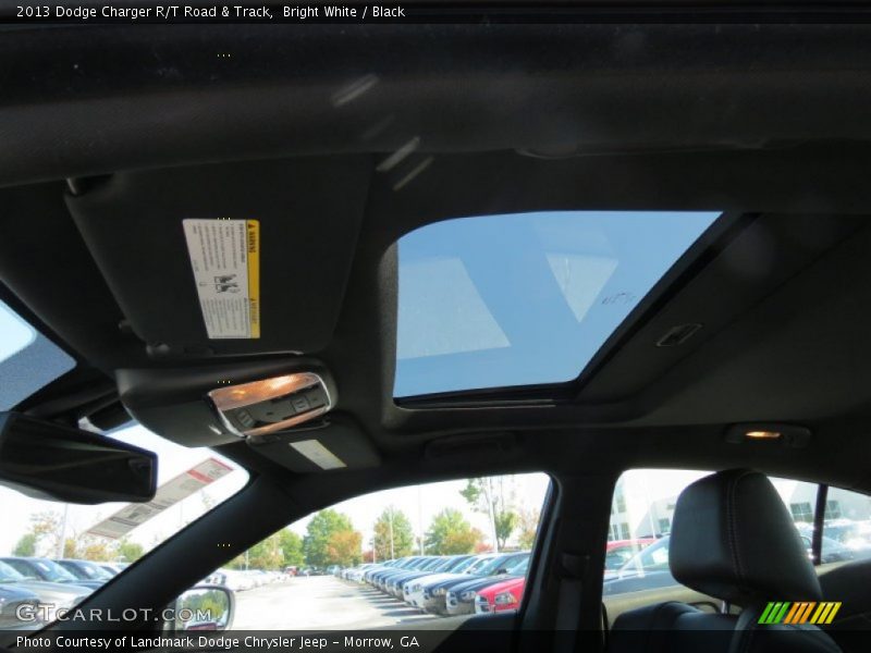 Bright White / Black 2013 Dodge Charger R/T Road & Track