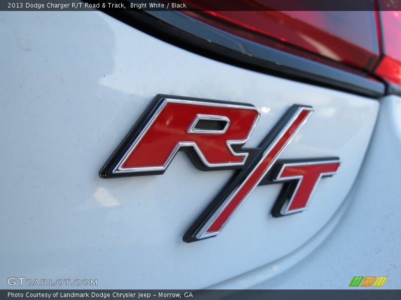 Bright White / Black 2013 Dodge Charger R/T Road & Track
