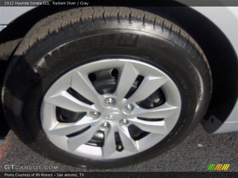 Radiant Silver / Gray 2012 Hyundai Sonata GLS