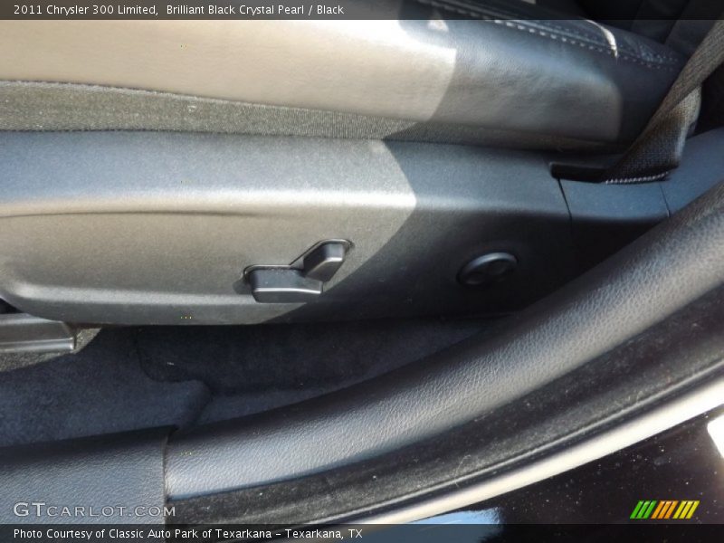 Brilliant Black Crystal Pearl / Black 2011 Chrysler 300 Limited