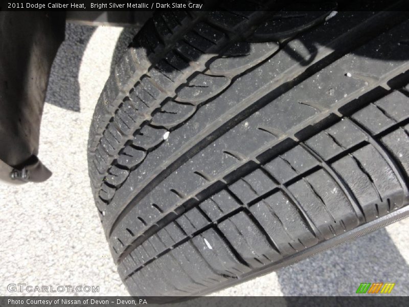 Bright Silver Metallic / Dark Slate Gray 2011 Dodge Caliber Heat