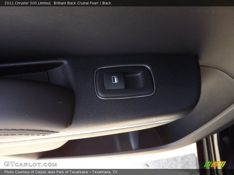 Brilliant Black Crystal Pearl / Black 2011 Chrysler 300 Limited