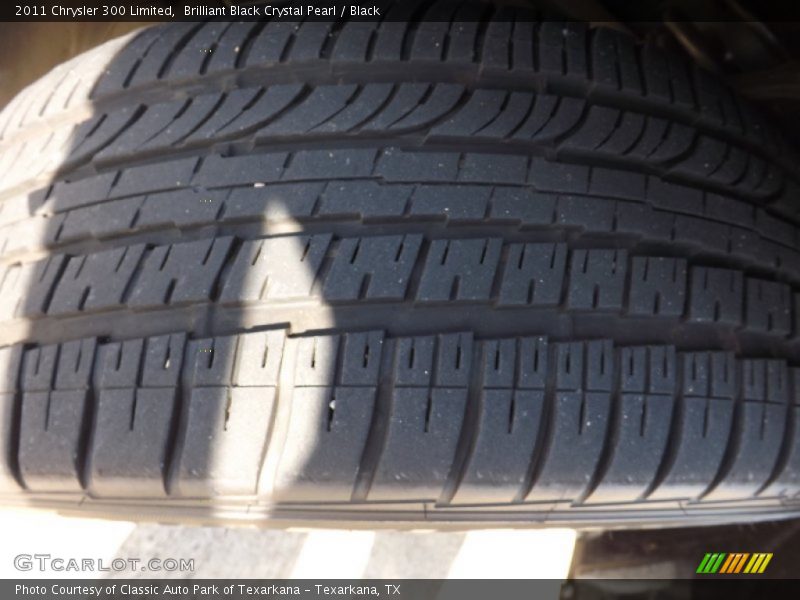 Brilliant Black Crystal Pearl / Black 2011 Chrysler 300 Limited
