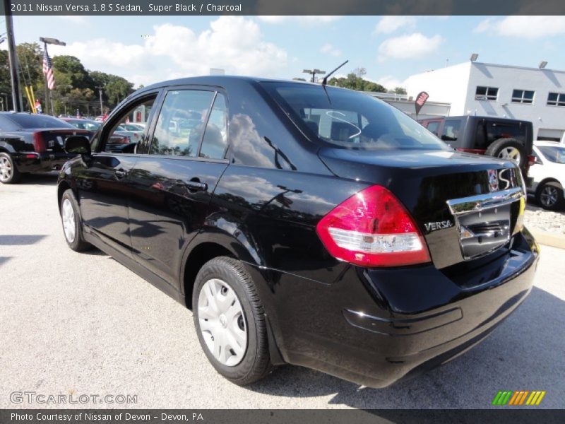 Super Black / Charcoal 2011 Nissan Versa 1.8 S Sedan