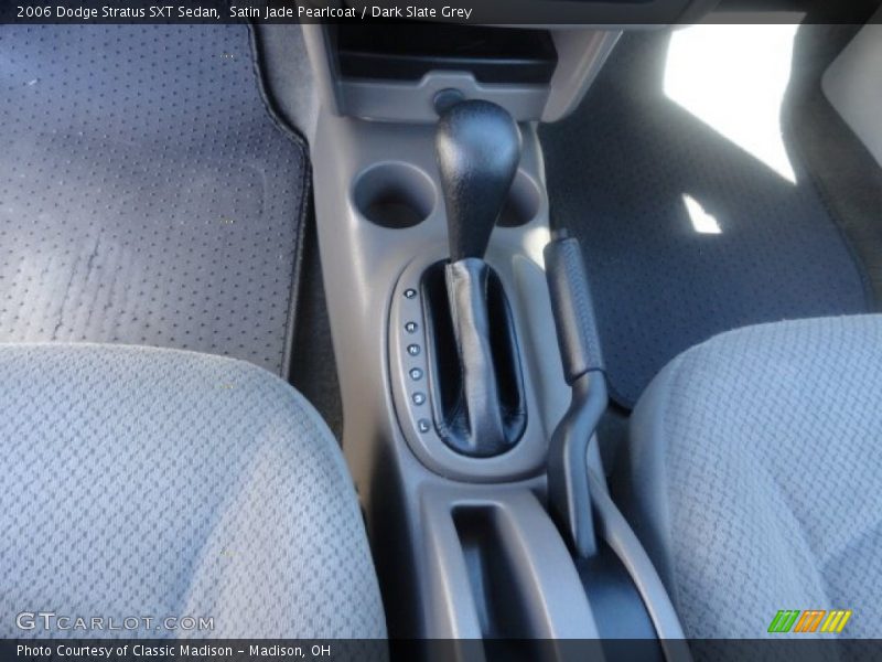 Satin Jade Pearlcoat / Dark Slate Grey 2006 Dodge Stratus SXT Sedan