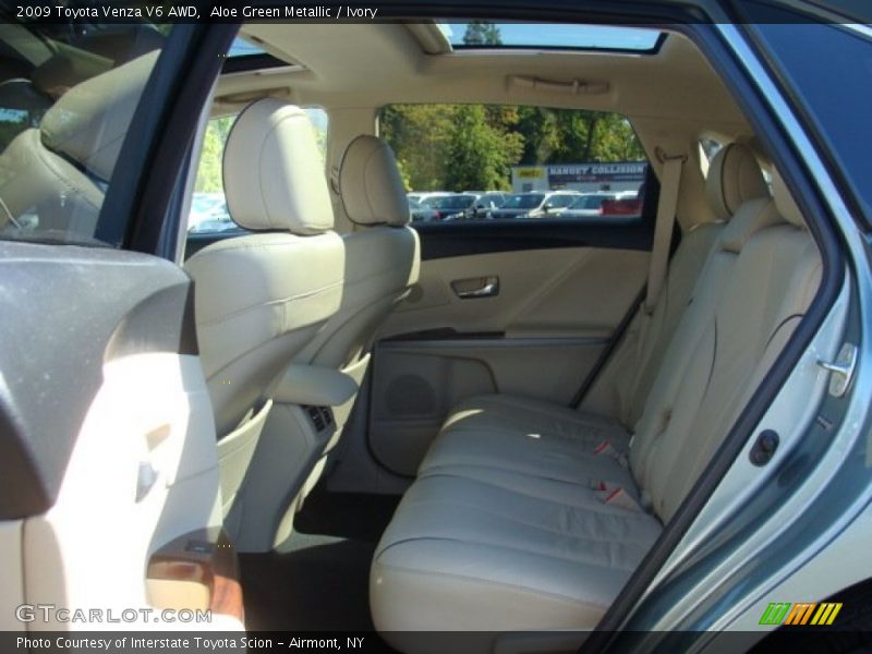 Aloe Green Metallic / Ivory 2009 Toyota Venza V6 AWD