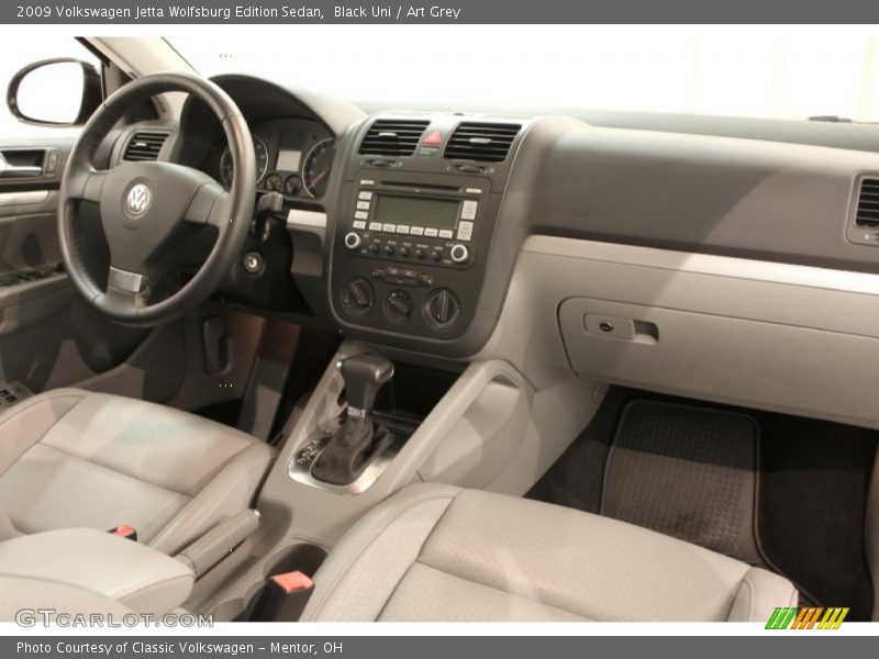 Black Uni / Art Grey 2009 Volkswagen Jetta Wolfsburg Edition Sedan