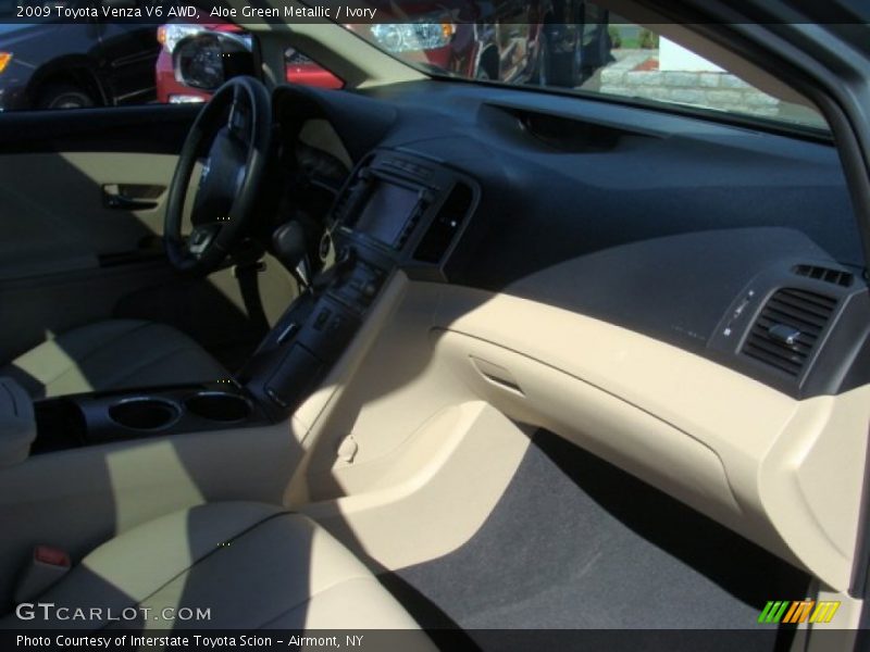 Aloe Green Metallic / Ivory 2009 Toyota Venza V6 AWD