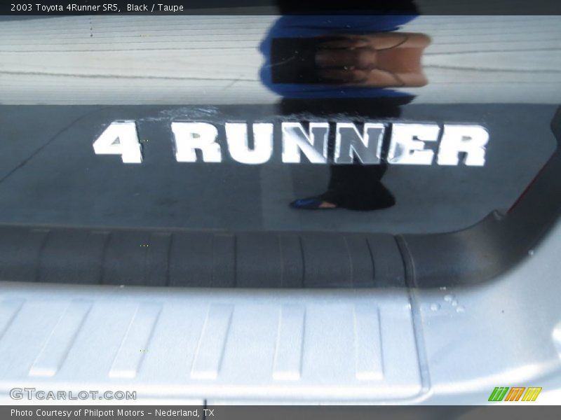 Black / Taupe 2003 Toyota 4Runner SR5