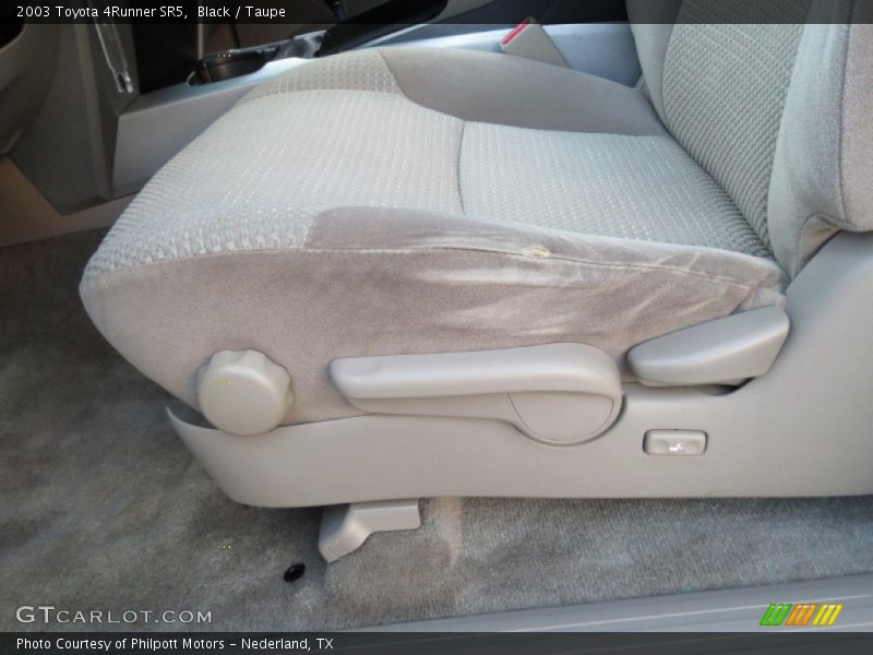 Black / Taupe 2003 Toyota 4Runner SR5