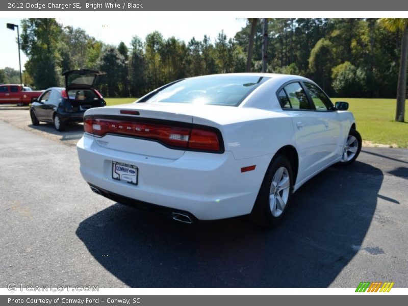 Bright White / Black 2012 Dodge Charger SE
