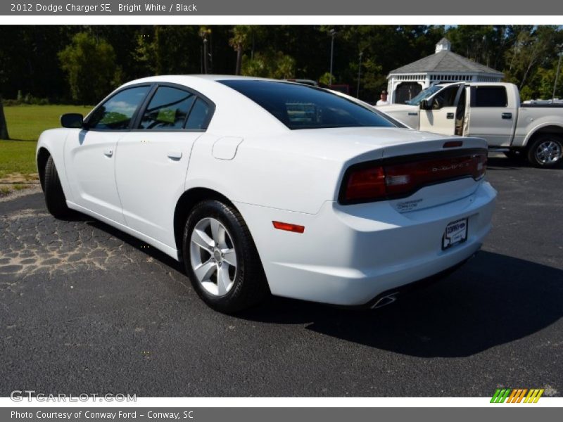 Bright White / Black 2012 Dodge Charger SE