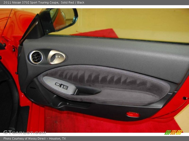 Door Panel of 2011 370Z Sport Touring Coupe