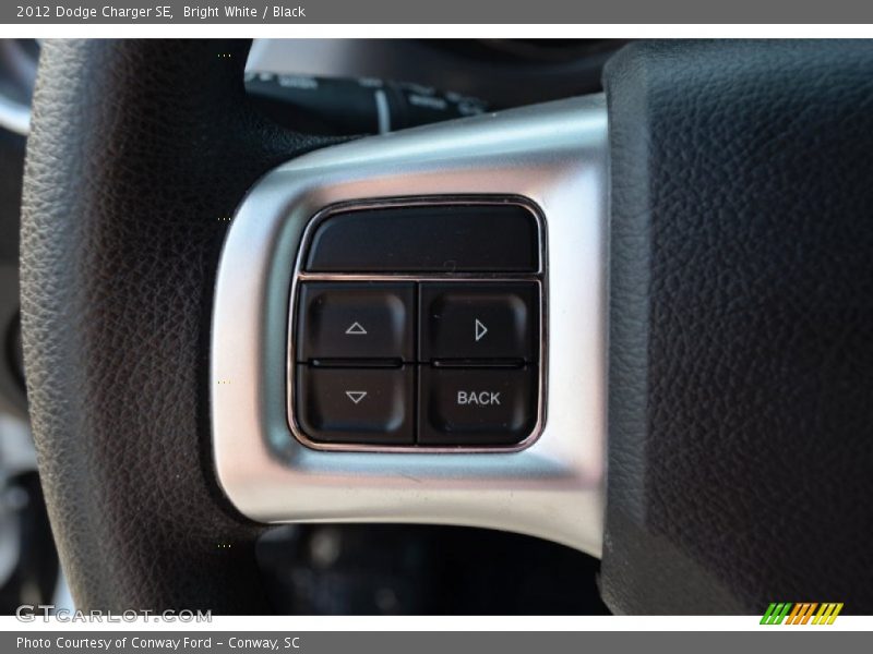 Bright White / Black 2012 Dodge Charger SE