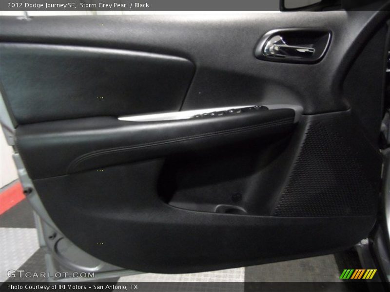 Storm Grey Pearl / Black 2012 Dodge Journey SE