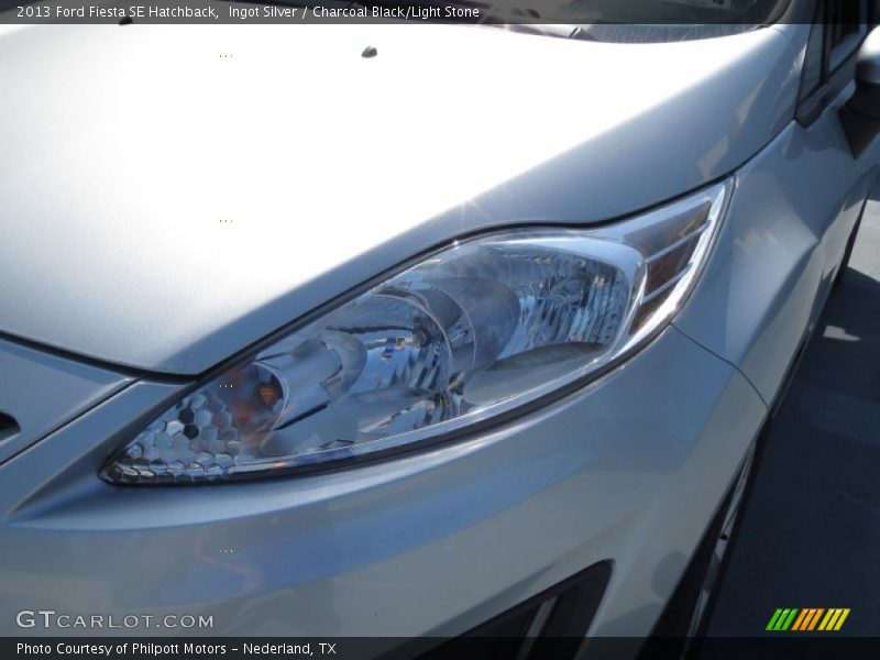 Ingot Silver / Charcoal Black/Light Stone 2013 Ford Fiesta SE Hatchback