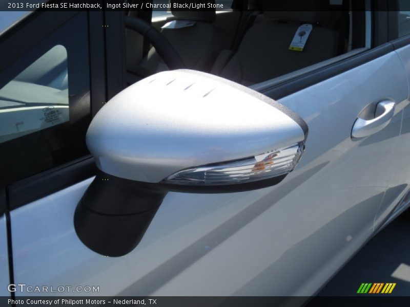 Ingot Silver / Charcoal Black/Light Stone 2013 Ford Fiesta SE Hatchback