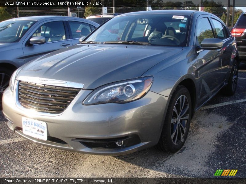Tungsten Metallic / Black 2013 Chrysler 200 S Sedan