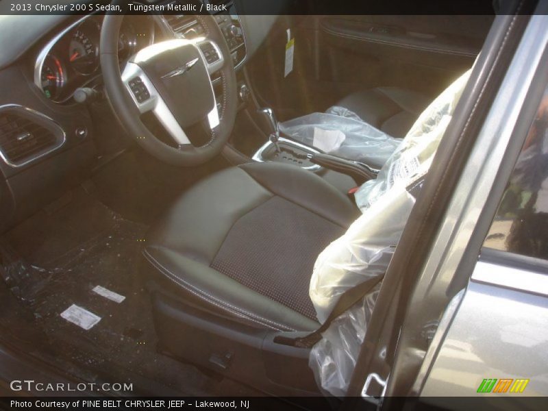 Tungsten Metallic / Black 2013 Chrysler 200 S Sedan