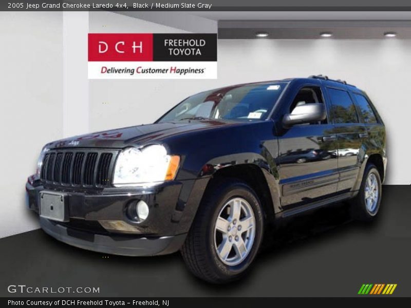 Black / Medium Slate Gray 2005 Jeep Grand Cherokee Laredo 4x4