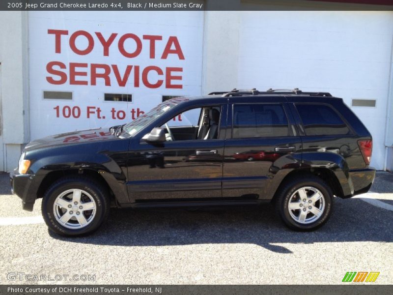 Black / Medium Slate Gray 2005 Jeep Grand Cherokee Laredo 4x4