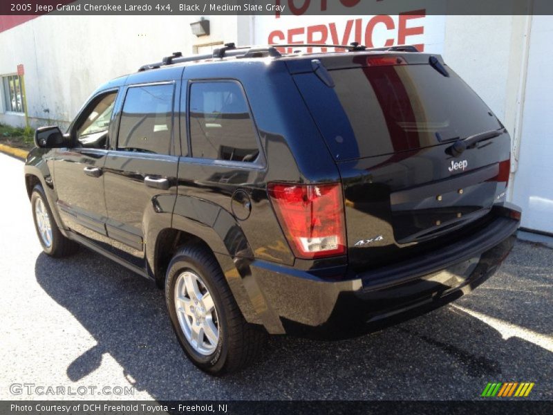 Black / Medium Slate Gray 2005 Jeep Grand Cherokee Laredo 4x4