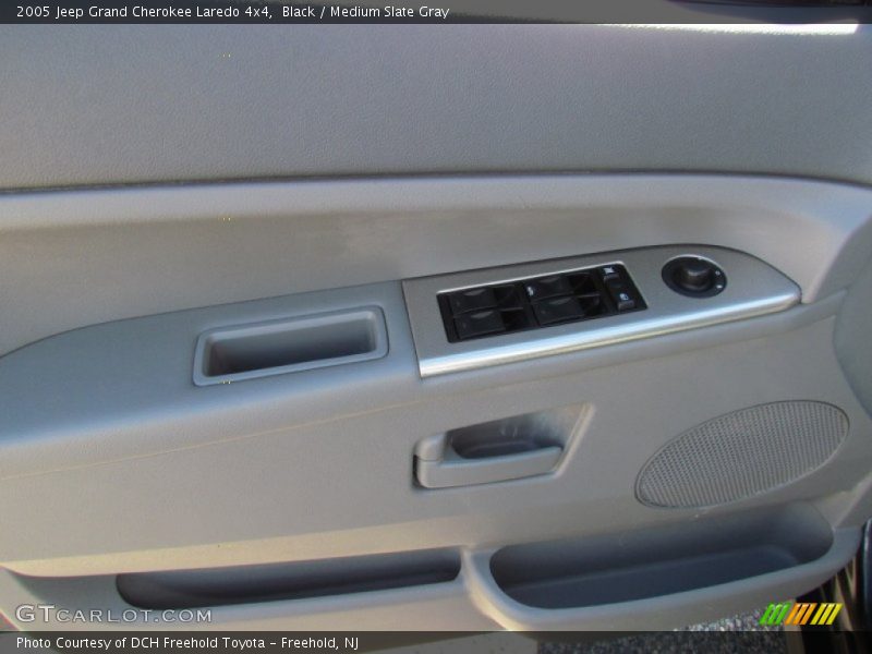 Black / Medium Slate Gray 2005 Jeep Grand Cherokee Laredo 4x4