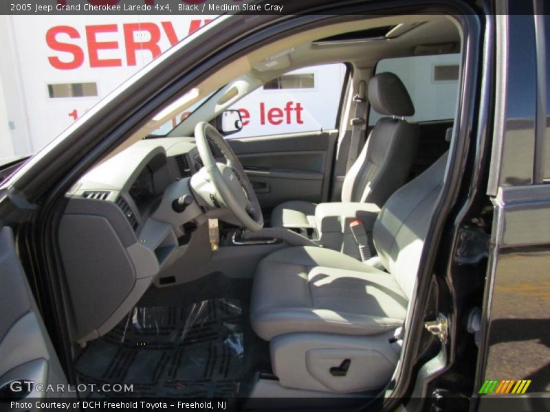 Black / Medium Slate Gray 2005 Jeep Grand Cherokee Laredo 4x4