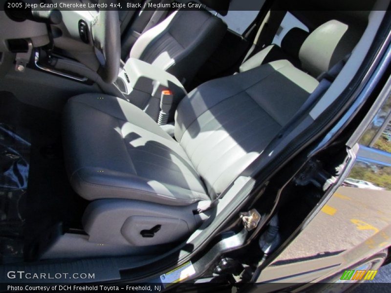Black / Medium Slate Gray 2005 Jeep Grand Cherokee Laredo 4x4
