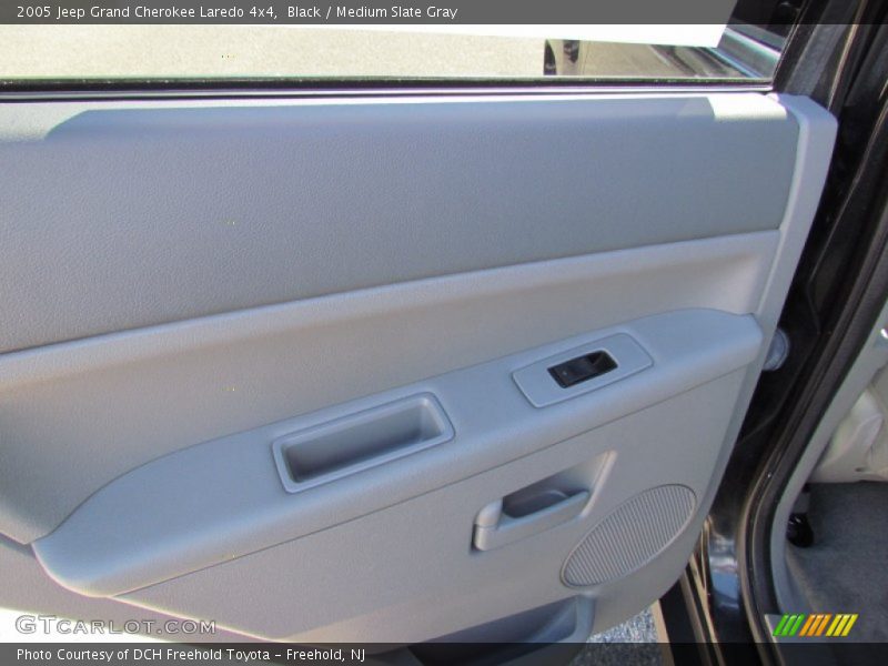Black / Medium Slate Gray 2005 Jeep Grand Cherokee Laredo 4x4