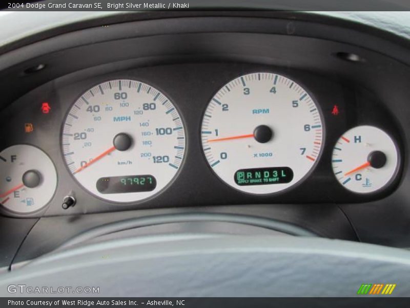 Bright Silver Metallic / Khaki 2004 Dodge Grand Caravan SE