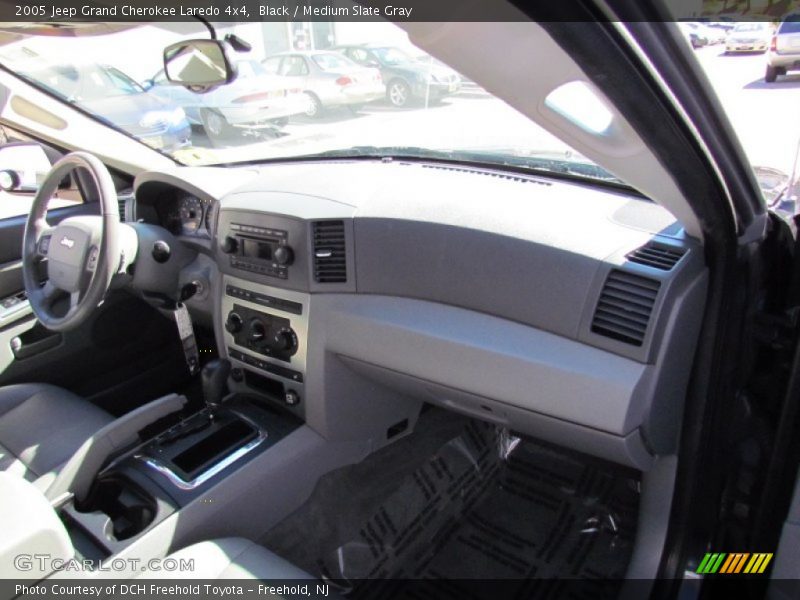 Black / Medium Slate Gray 2005 Jeep Grand Cherokee Laredo 4x4