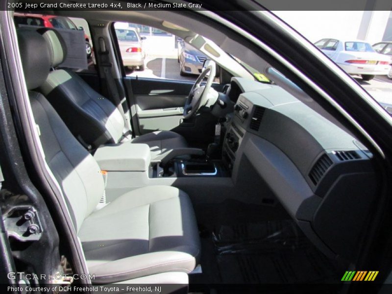 Black / Medium Slate Gray 2005 Jeep Grand Cherokee Laredo 4x4