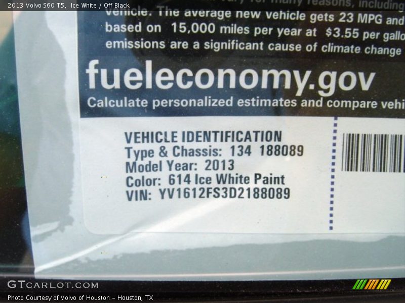 Ice White / Off Black 2013 Volvo S60 T5