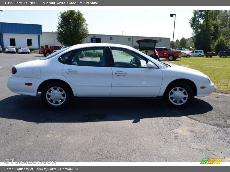 Vibrant White / Medium Graphite 1999 Ford Taurus SE
