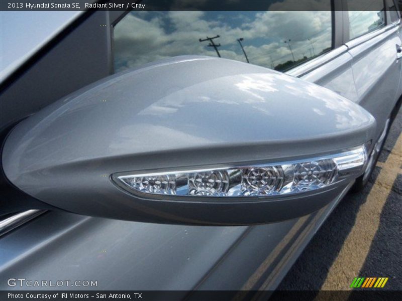 Radiant Silver / Gray 2013 Hyundai Sonata SE