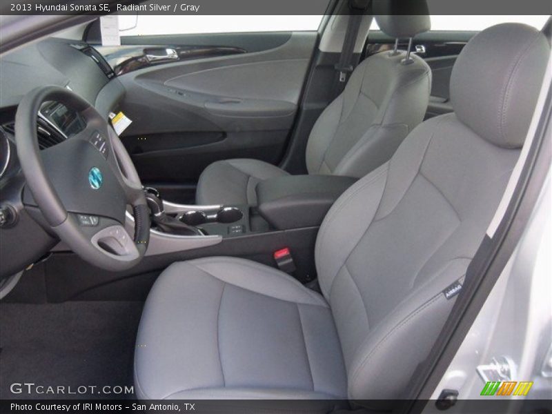 Radiant Silver / Gray 2013 Hyundai Sonata SE