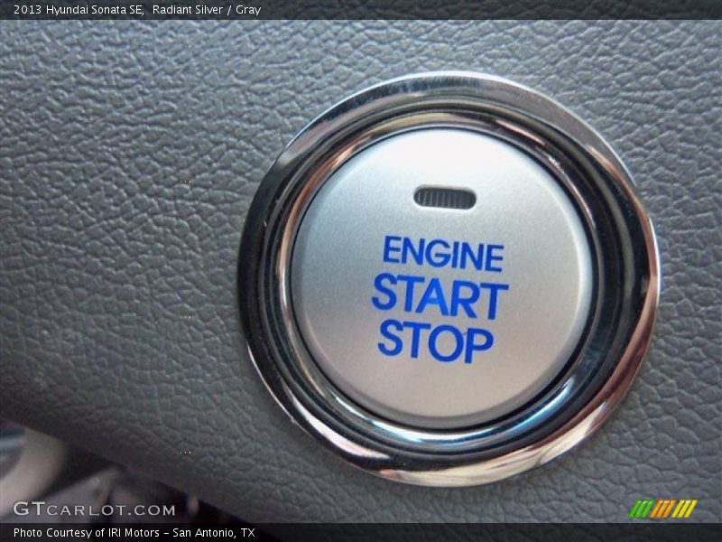 Radiant Silver / Gray 2013 Hyundai Sonata SE