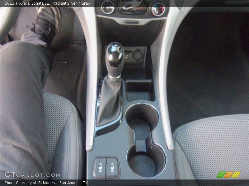 Radiant Silver / Gray 2013 Hyundai Sonata SE