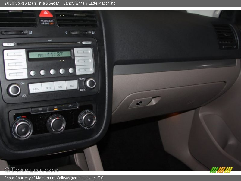Candy White / Latte Macchiato 2010 Volkswagen Jetta S Sedan