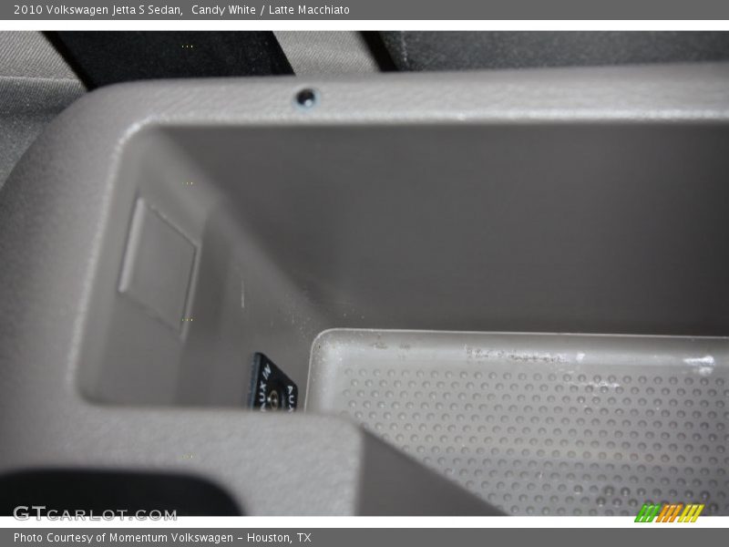 Candy White / Latte Macchiato 2010 Volkswagen Jetta S Sedan