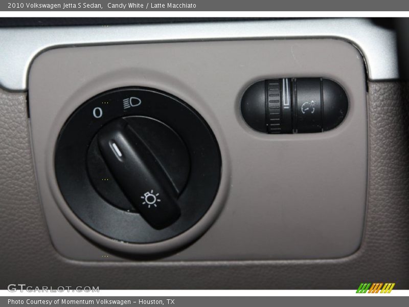 Candy White / Latte Macchiato 2010 Volkswagen Jetta S Sedan