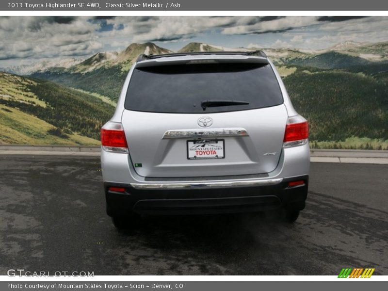 Classic Silver Metallic / Ash 2013 Toyota Highlander SE 4WD