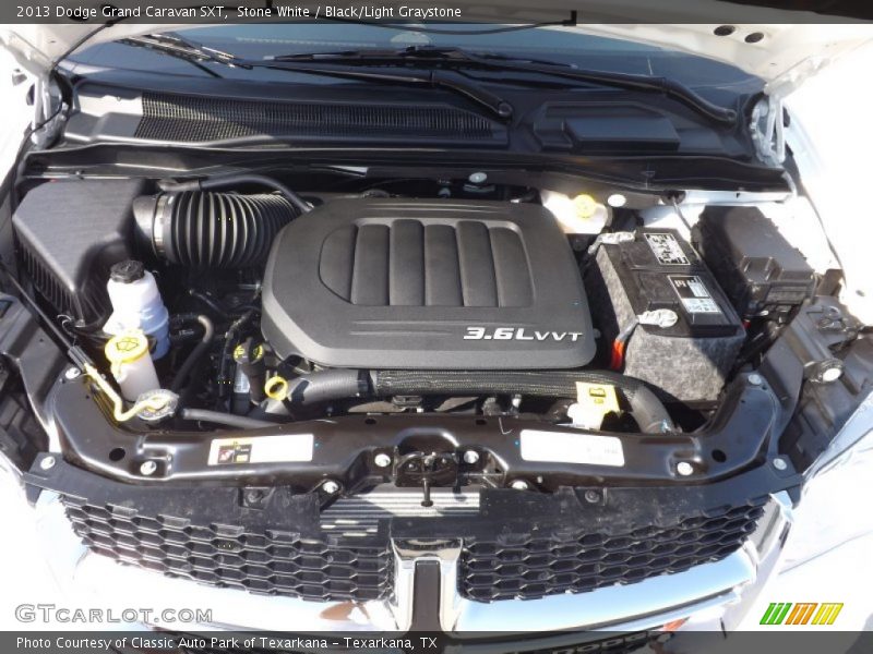 Stone White / Black/Light Graystone 2013 Dodge Grand Caravan SXT