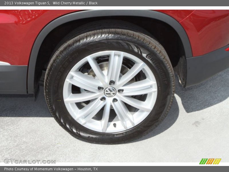 Wild Cherry Metallic / Black 2013 Volkswagen Tiguan S