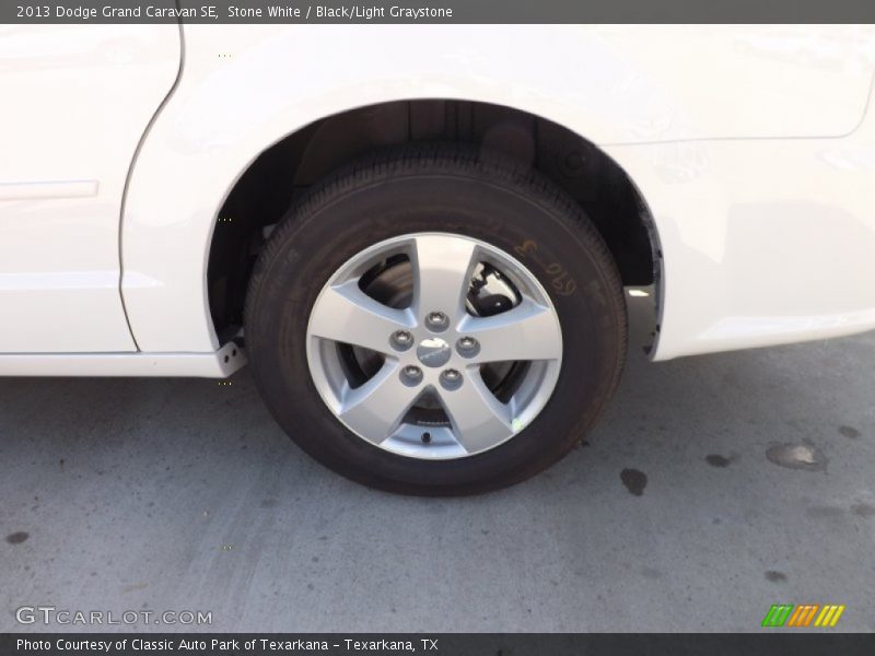 Stone White / Black/Light Graystone 2013 Dodge Grand Caravan SE