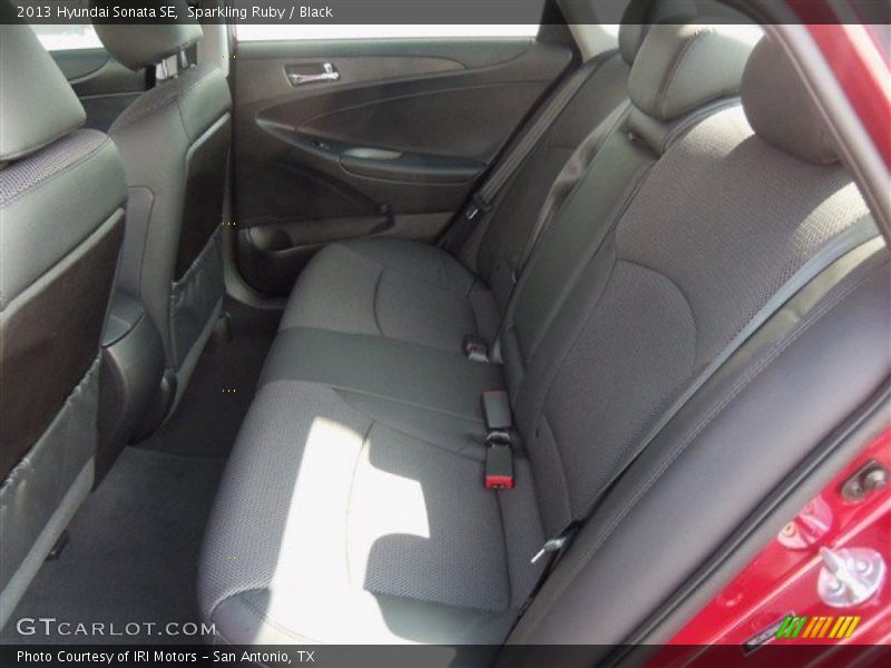 Sparkling Ruby / Black 2013 Hyundai Sonata SE