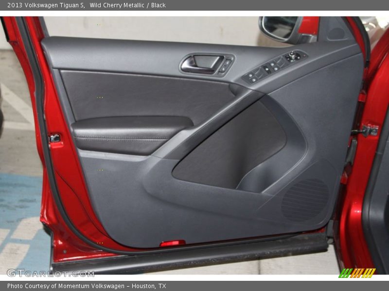 Wild Cherry Metallic / Black 2013 Volkswagen Tiguan S