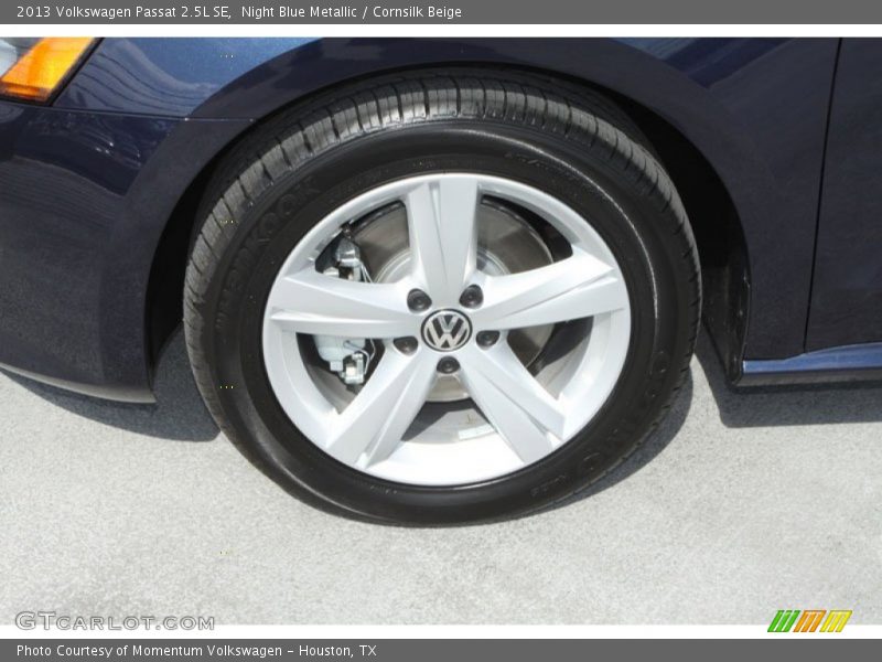 Night Blue Metallic / Cornsilk Beige 2013 Volkswagen Passat 2.5L SE